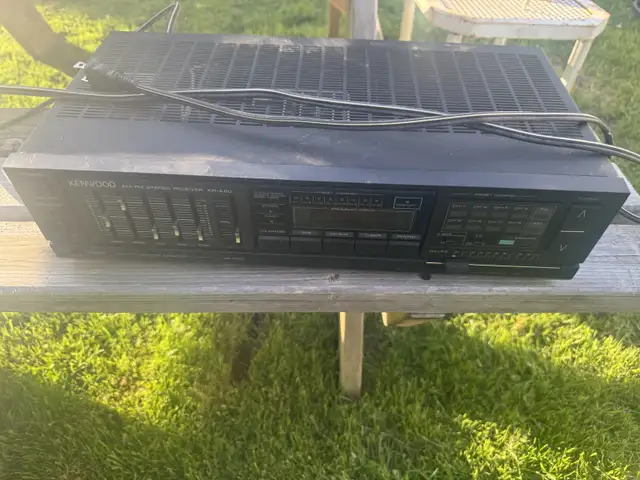 $25 vintage Kenwood Am-Fm Stereo Receiver KR-A20, it use to w in Stereo Systems & Home Theatre in Mississauga / Peel Region - Image 2