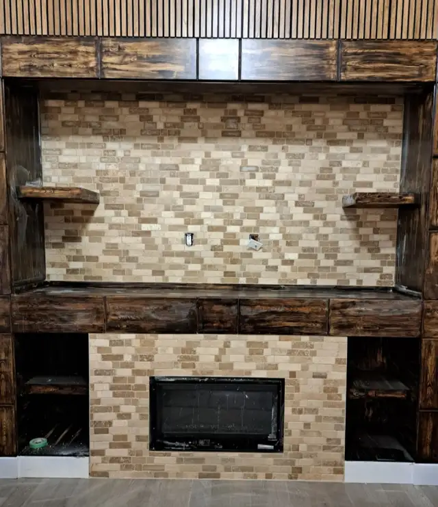 TILE/VINYL PLANK INSTALLER561546808243015681