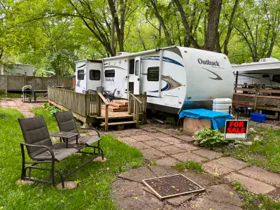 2010 Outback Trailer Site paid for the season at Fanshawe Camp ground (London) Ready to just move in...
