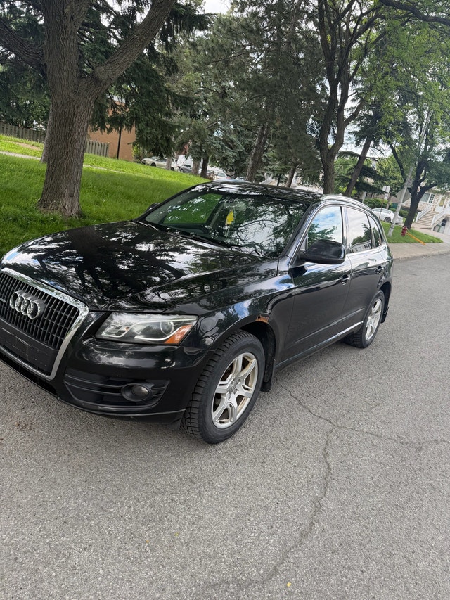 Audi Q5 2012 2.0T 185 K / 4000$ NÉGOCIABLE