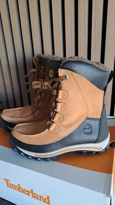 Brand new Timberland boys Winter Boots size 4, View more