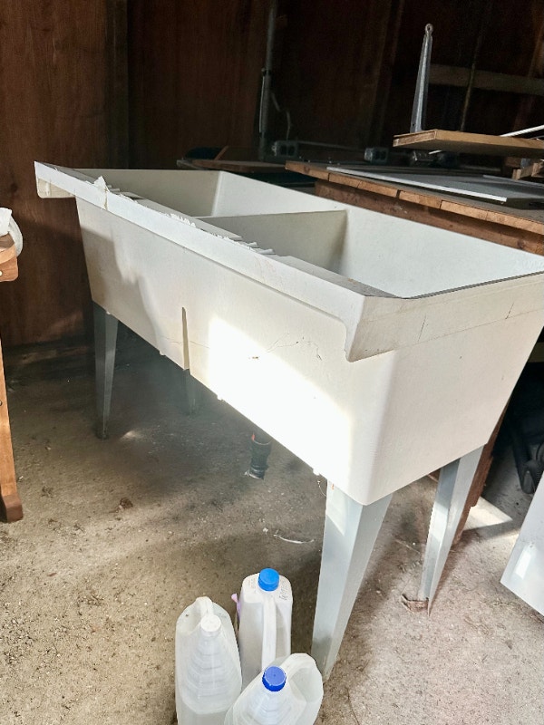 DOUBLE BASIN LAUNDRY TUB / UTILITY SINK *METAL* Plumbing, Sinks