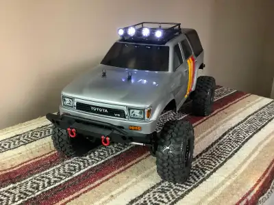 /10 scale. Toyota 4Runner 4wheel drive..crawler, soft shell body. Redcat Gen 8 chassis. Trail master...