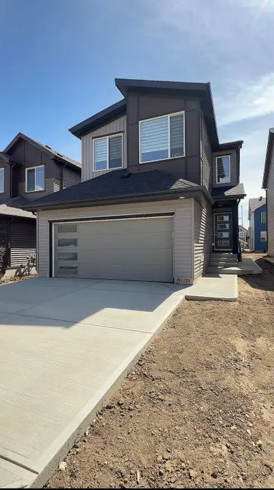 Luxury Brand New 3 Bed 2.5 Bath, Double Attached Garage Southwes