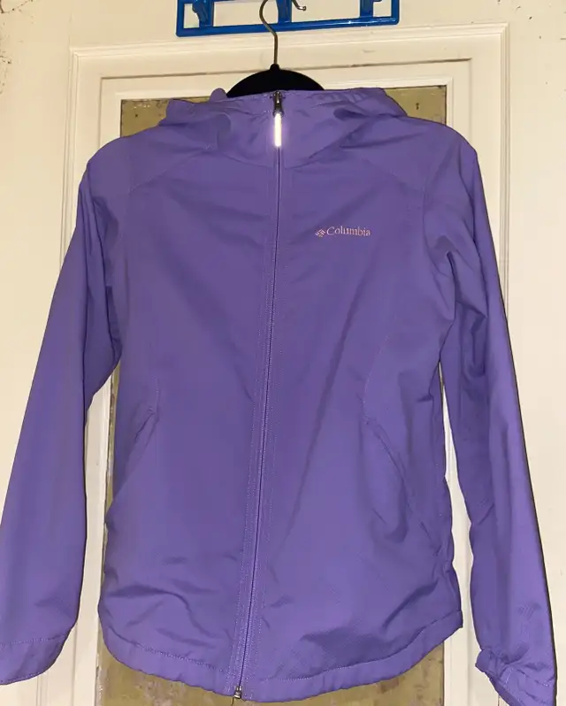 Girl’s Columbia spring/fall jacket sizeL in Kids & Youth in City of Toronto - Image 2