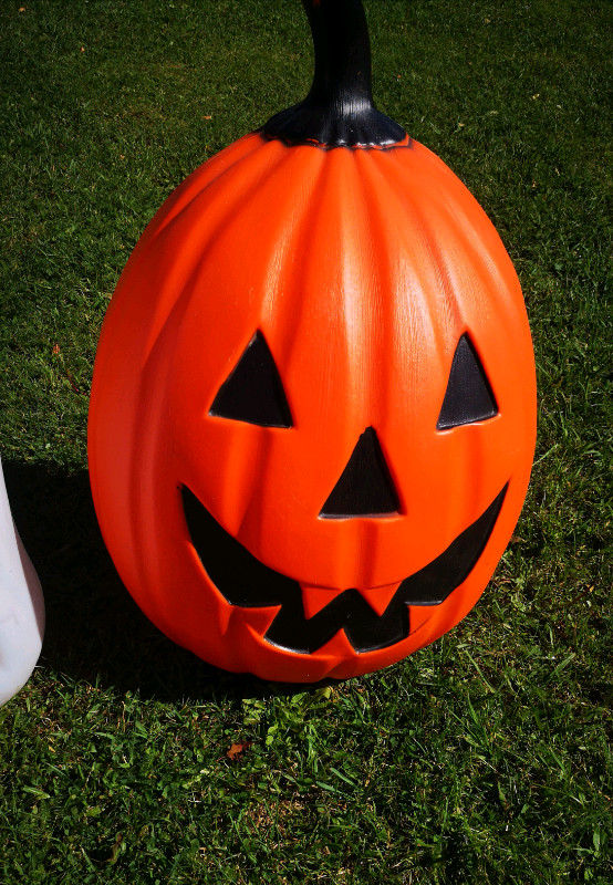 Vintage Halloween jack o lantern pumpkin blow mold in Arts & Collectibles in Moncton
