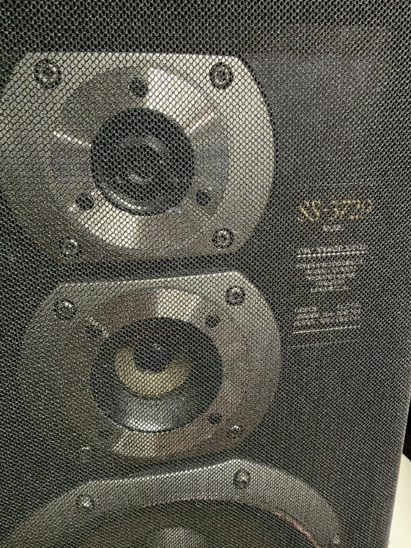 Toshiba vintage speakers SS-3729 3 way bookshelf in Speakers in Oakville / Halton Region - Image 4