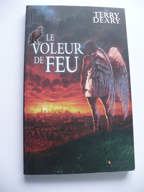 TRILOGIE LE VOLEUR DE FEU - TERRY DEARY ( 3 LIVRES ) JEUNESSE in Fiction in Longueuil / South Shore - Image 3