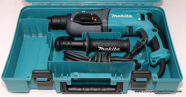 MAKITA HR2470F SDS-Plus HAMMER DRILL & CASE in Other in Hamilton - Image 3