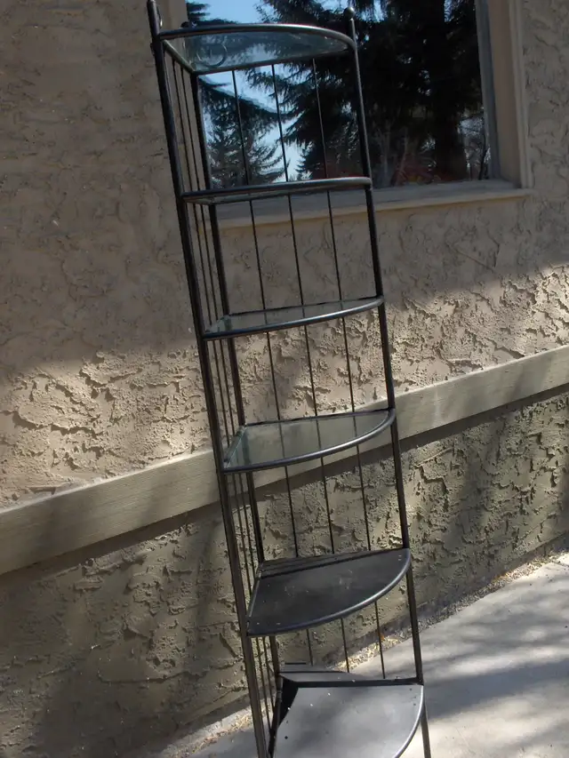 Metal and Glass Shelves Corner Plant Stand63235040627585121