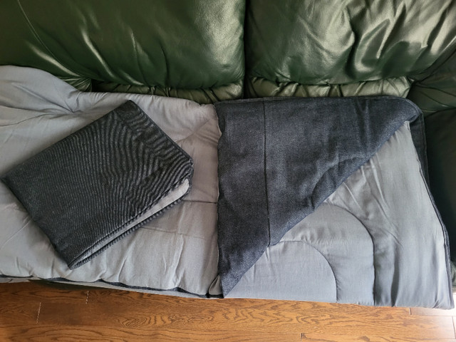 Douillette réversible lit simple  en jeans avec couvre-oreiller in Bedding in City of Montréal - Image 2