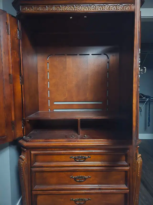Beautiful wood Wardrobe62865711453569121