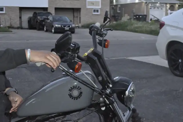 2022 harley davidson iron 883 xl in Street, Cruisers & Choppers in Mississauga / Peel Region - Image 9