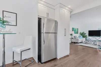 We are offering a FULLY RENOVATED From top to bottom 2 BEDROOM 1 BATH UPPER LEVEL LEGAL UNIT. PROPER...