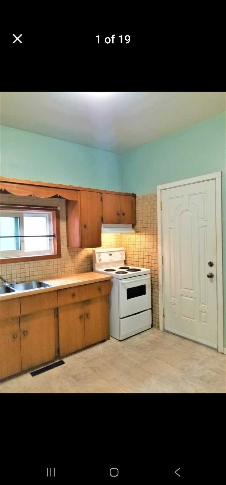 Spacious 2 bedroom house for rent $1650 utilities included,WiFi 2