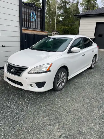 Je vends ma Nissan Sentra 2013. La voiture roule encore, mais la transmission commence à glisser et...