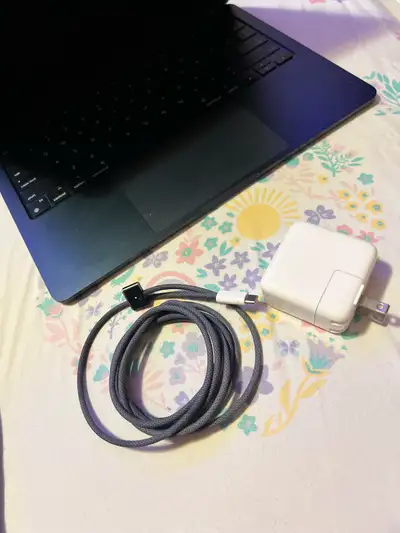 Apple MacBook Air  13.6"  Midnight Apple M2 Chip, View more