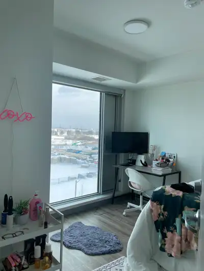 Hello! I'm looking to sublease or transfer my lease for my phase 2 room, 4-2B style suite from May 2...