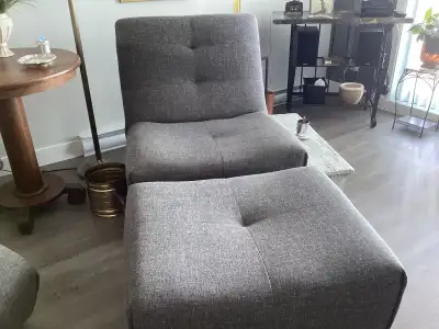 Fauteuil et tabouret, View more