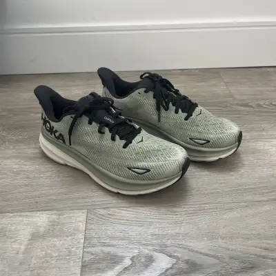 Hoka Clifton 9 - Size 8D, View more