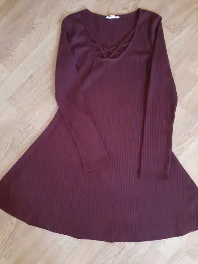 $5 NEW Knit Dress with Criss-Cross Front Neckline. Color:Burgundy (LoveRiche Boutique of LA) Size SM...
