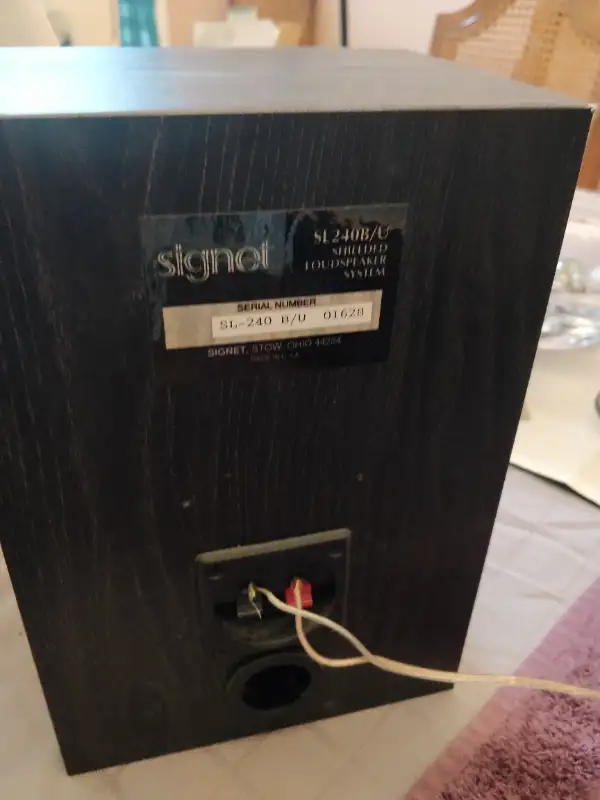 Signet SL240B/U Bookshelf Speakers in Speakers in Markham / York Region - Image 4