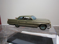 TIN TOYS CADILLAC A FRICTION MADE IN JAPAN