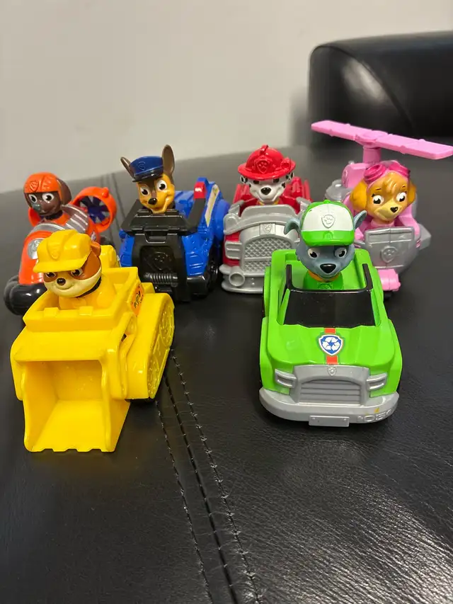 Paw Patrol 6 Piece Set. 