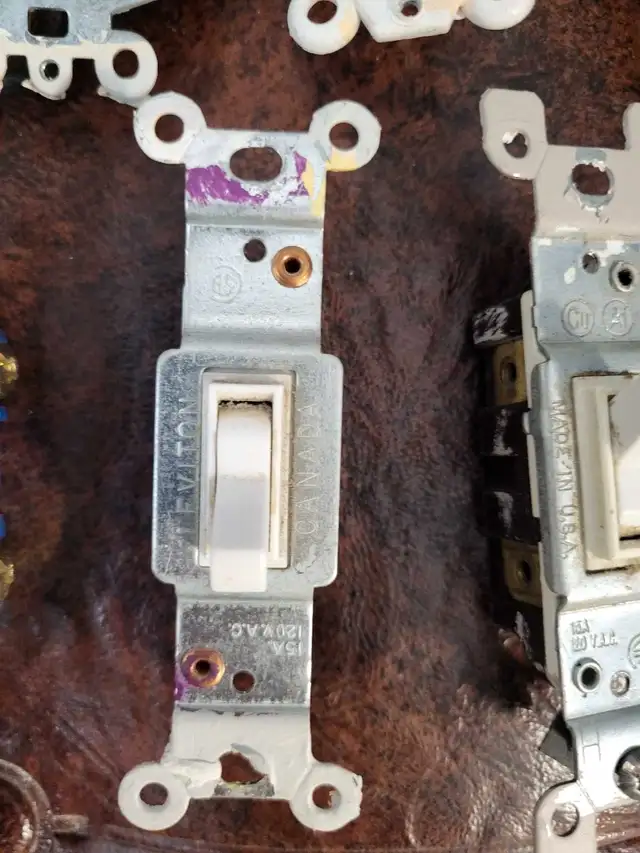 Light switches63006662137729123