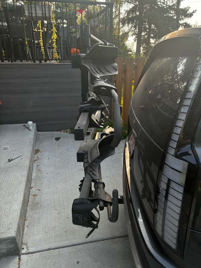 Thule T2 bike rack for up to 4 bikes. in Other in Calgary - Image 4