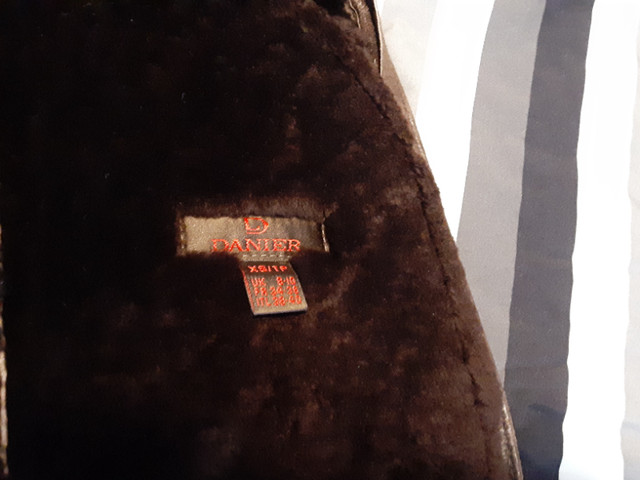 Danier Leather Jacket in Women's - Tops & Outerwear in North Bay - Image 3