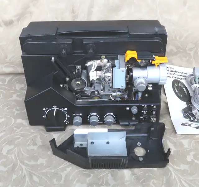SANKYO SOUND-500 SUPER 8 MM MOVIE PROJECTOR NEW IN BOX in Cameras & Camcorders in City of Toronto - Image 6