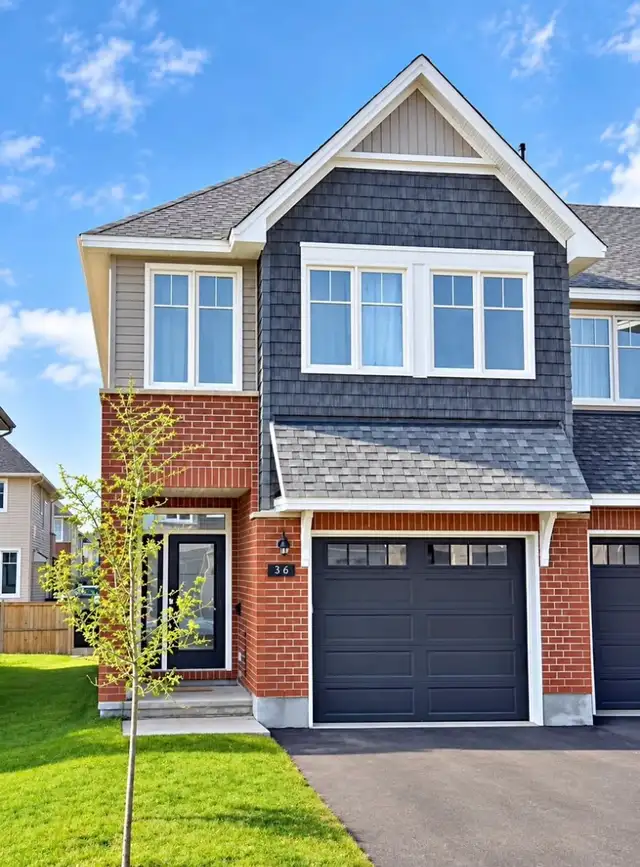 Beautiful End Unit Townhouse