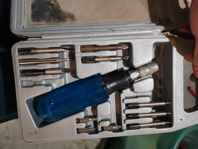 Screwdriver set  in Hand Tools in Belleville - Image 2