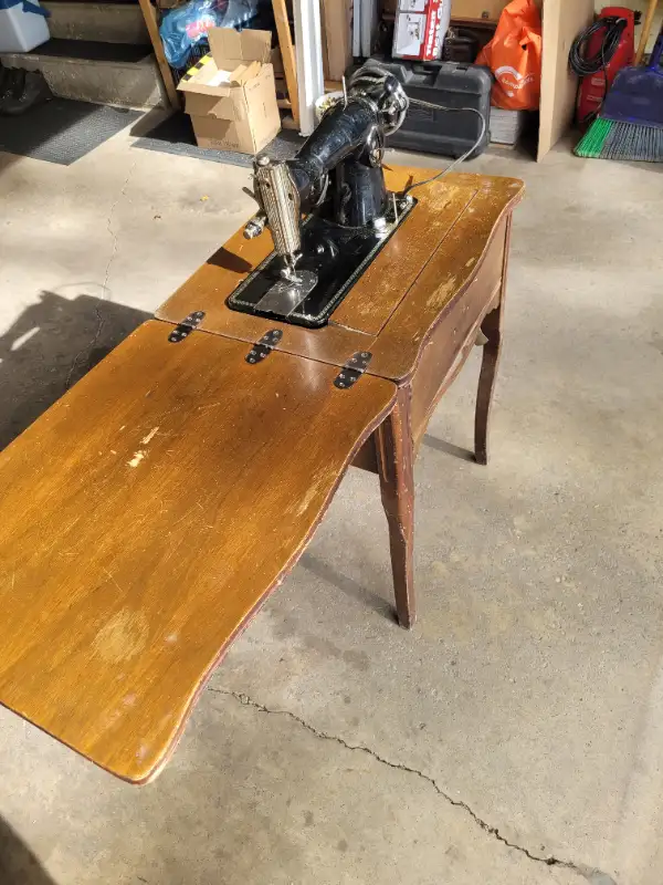 Antique Kenmore Sewing Machine64728171672962121