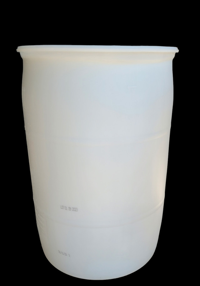 55 Gallon Plastic Barrel / Drum, White, Closed top in Other in Mississauga / Peel Region - Image 3