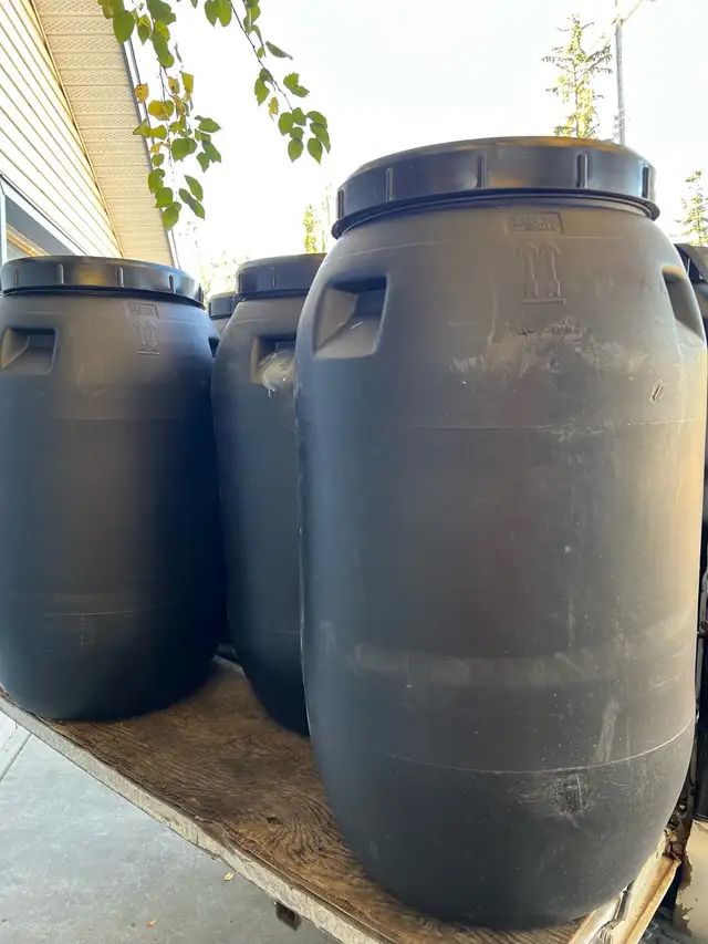 35 X Removable Lid, Food Grade, Jumbo, Plastic Barrels. $50 Each in Power Tools in Edmonton - Image 2