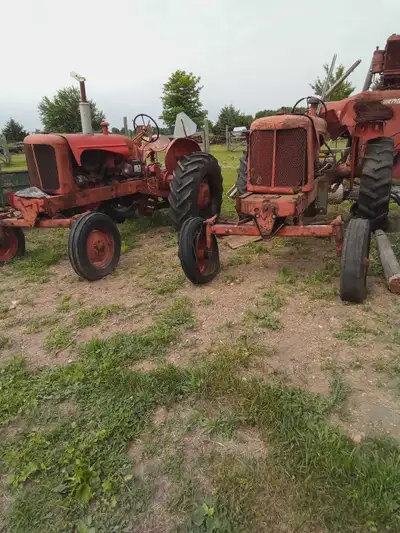 Wd 45 and Wd tractors Wd45 was running also have allis 3 furrow plough for $250
