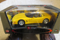 NEW Burago Gold Collection 1998 Chevy Corvette Convertable