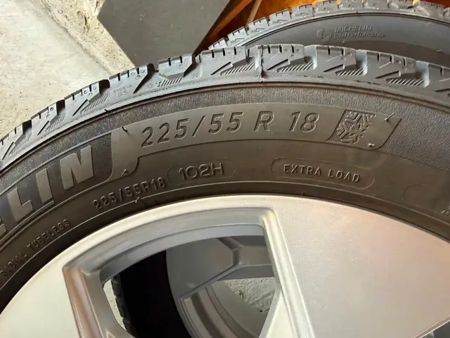 Volvo EX30 Winter Tire Package (Michelin X-ICE Snow 225/55R18) in Tires & Rims in Oakville / Halton Region - Image 8