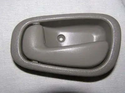 Poignée de porte Interieur modèle sans verouillage, piece neuve pour avant ou arriere Fait sur les C...