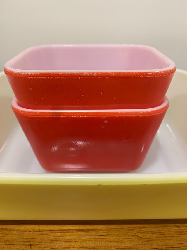Vintage PYREX casserole dishes in Kitchen & Dining Wares in Hamilton - Image 3