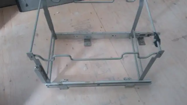 Waste slide metal for waste /recycle baskets for kitchen cabinet in Storage & Organization in City of Montréal - Image 3