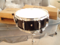 BRAND NEW  --  SNARE  DRUM  WITH  STAND