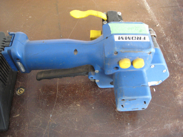 Plastic Strapping Tool Fromm in Hand Tools in Kitchener / Waterloo