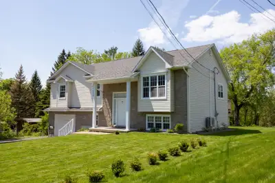 3 Beds 2 Baths - In a House for rent