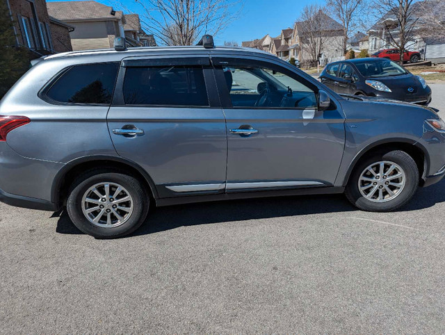 Mitsubishi Outlander 2016 V6 dans Autos et camions  à Laval/Rive Nord - Image 2