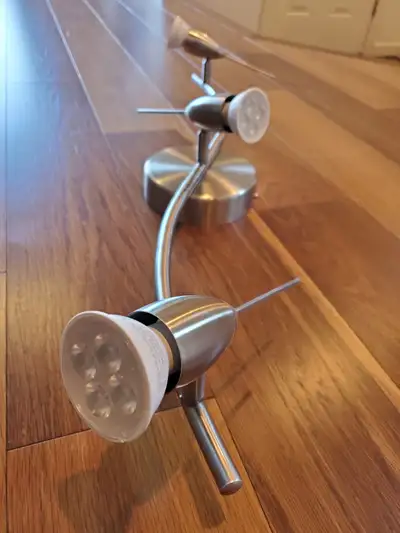 Ceiling light with 3 spotlights Aluminium colour LED bulb GU10 (3 pcs). Great condition!