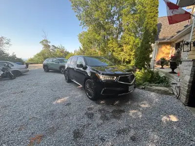 Vehicle Highlights: 165,958 miles Spacious three-row seating - third row folds down Premium luxury f...