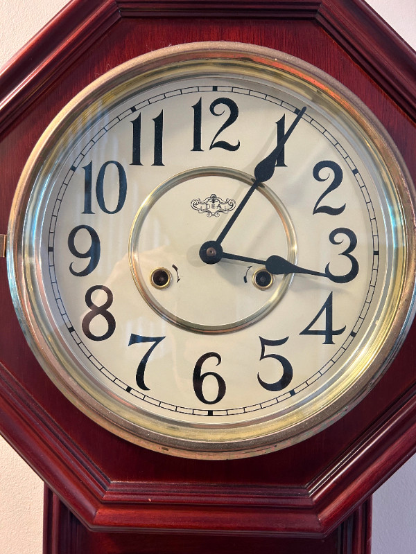Regulator Clock not antique but old in Home Décor & Accents in Markham / York Region - Image 2